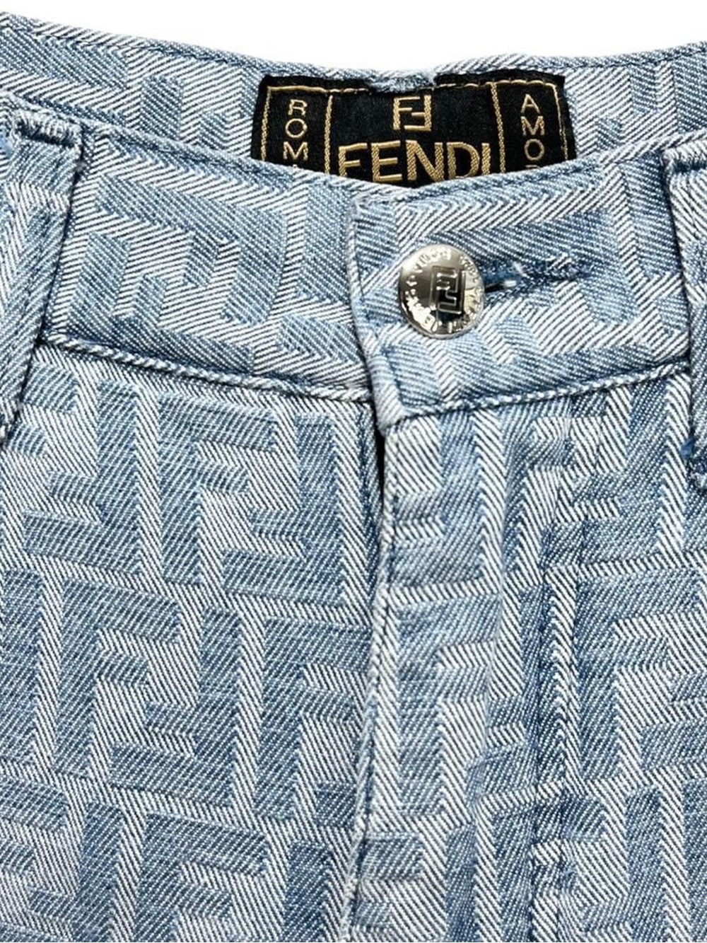 Fendi Vintage 90s MONOGRAM ZUCCA Lightweight
Denim Jeans Size W28 - Picture 9 of 13
